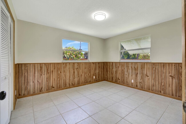 Building Photo - 713 Gumtree Rd