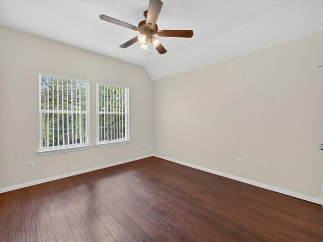 Building Photo - 11068 Downbrook Dr