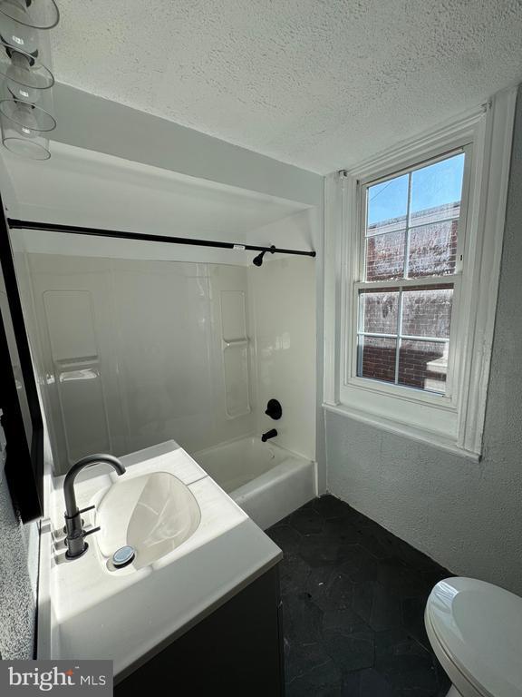 Building Photo - 1116 Robeson St
