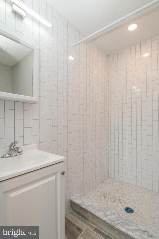 Building Photo - 2009 N Darien St