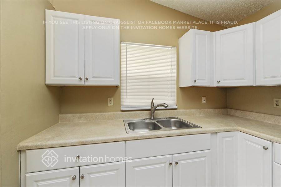 Building Photo - 1325 Periwinkle Ct