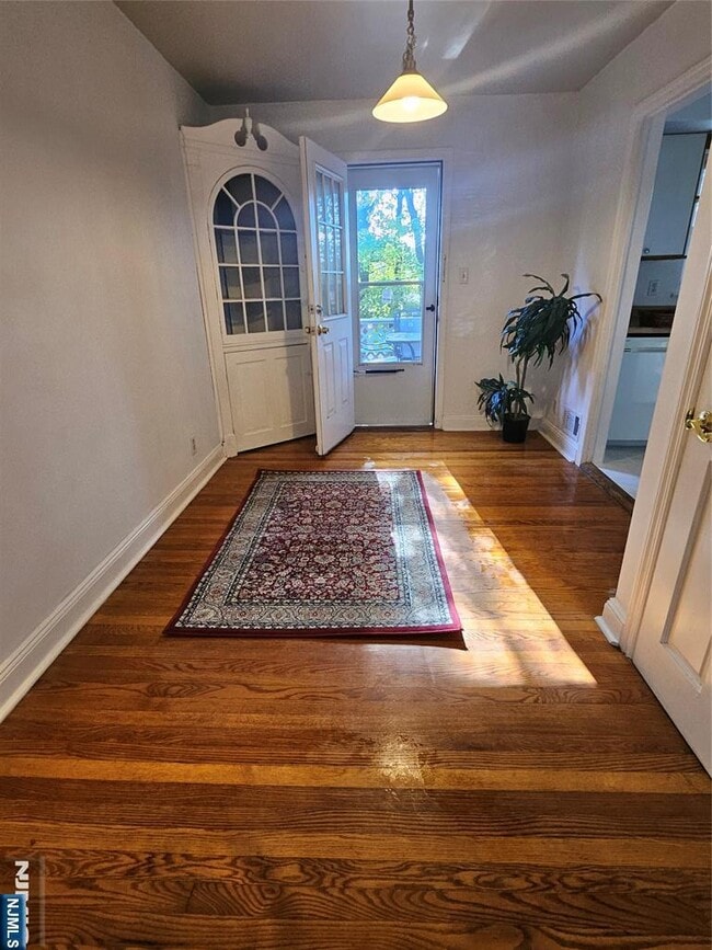 Building Photo - 55 Rutgers Pl