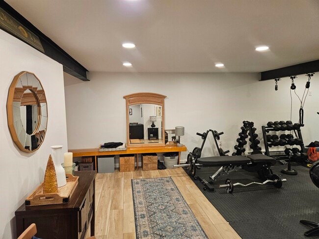 Building Photo - 13 Mitchell Rd