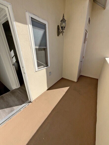 Building Photo - 4638 Sepulveda Blvd