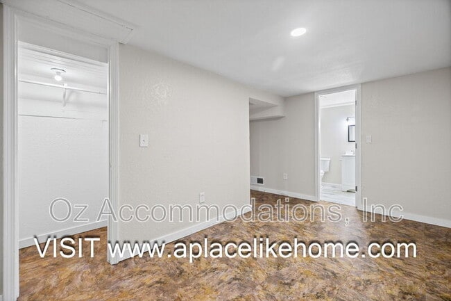 Building Photo - 13909 Falkirk Cir