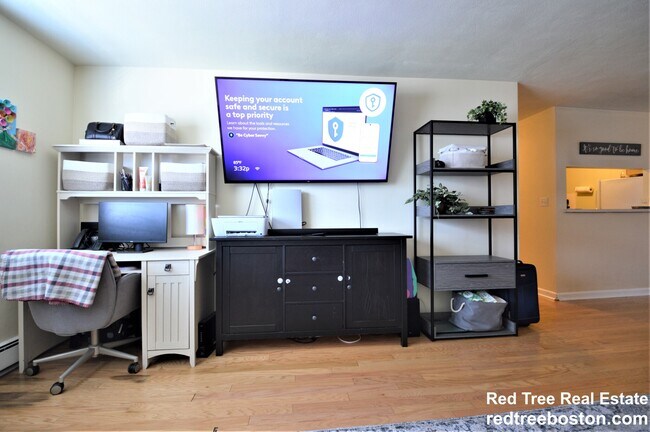 Building Photo - 5051 Washington St