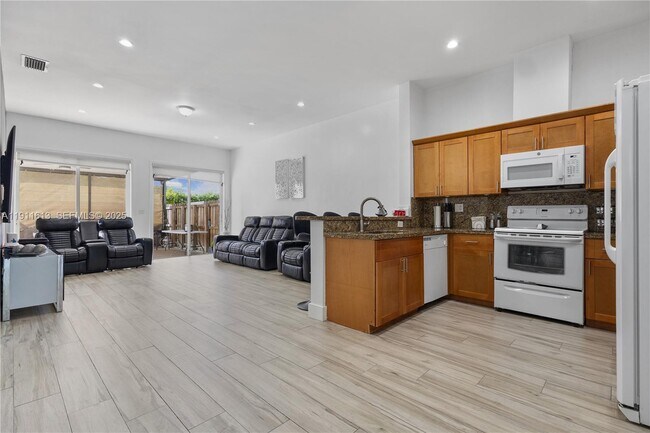 Building Photo - 8218 SW 163rd Pl