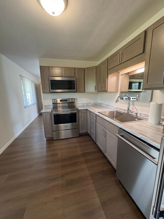 Building Photo - Beautiful 3 bedroom Home in Cedarville