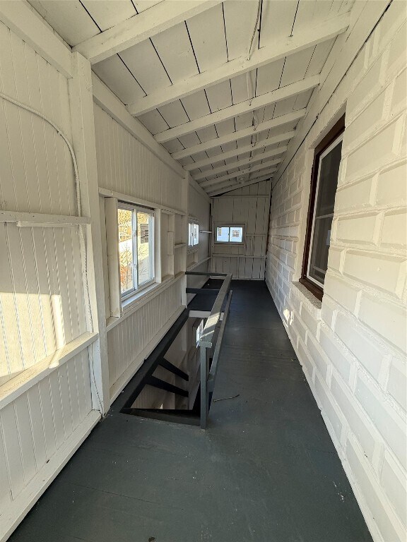 Building Photo - 1005 Pine St