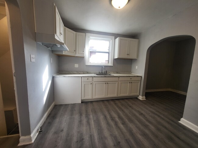 Building Photo - Wisconsin