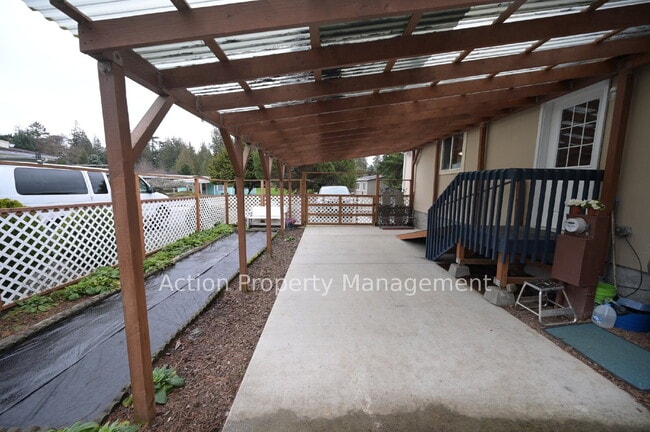 Building Photo - 3 bed 2 bath home in Monterra, a 55+ community between Sequim and Port Angeles