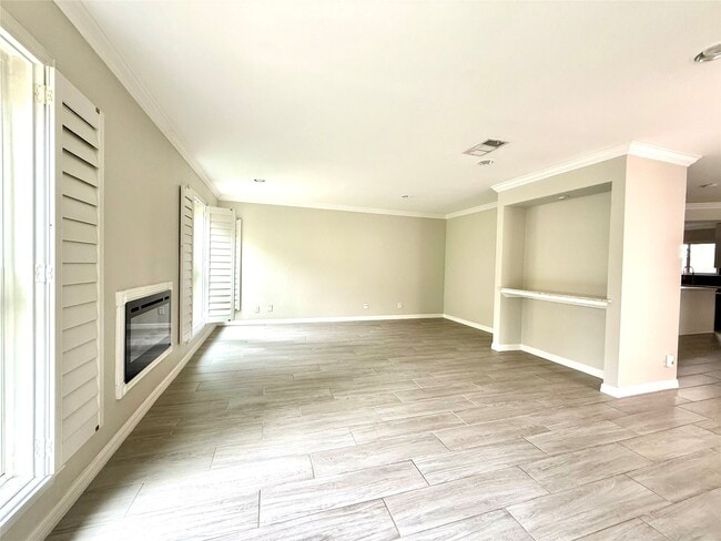Building Photo - 12625 Memorial Dr