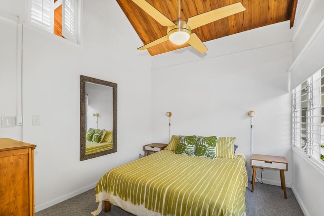 Building Photo - Kona Oasis with Stunning Ocean Views