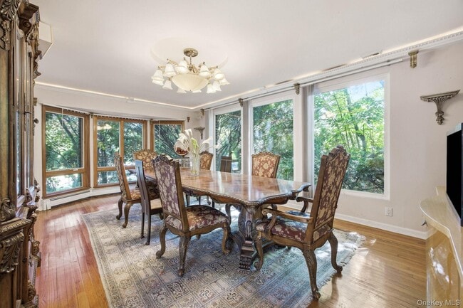 Building Photo - 1 Bridle Path Dr