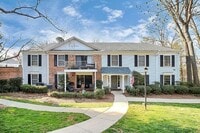 Building Photo - Spacious 2BR/2BA Condo in Prime South Charlotte Location!
