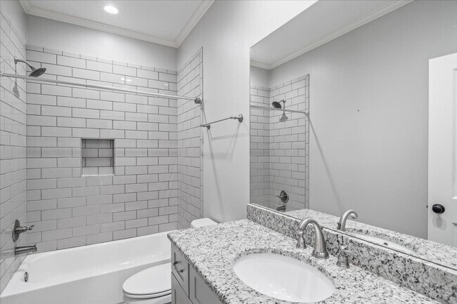 Building Photo - Unfurnished Luxury Home in Germantown with Lake Views & Wildlife