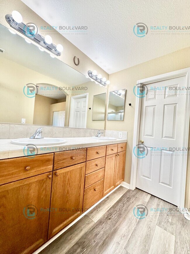 Building Photo - Open Layout, Big Yard, Great Location—This One Has It All!