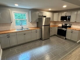 Building Photo - 516 Broken Oak Ct