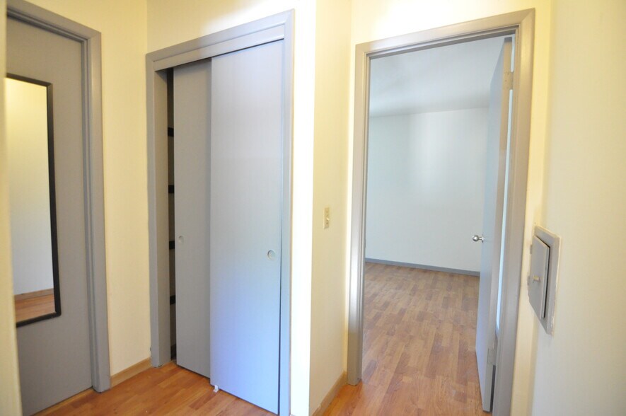 Building Photo - 46 Lakewood Garden Ln