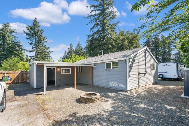Building Photo - 227 NE 188th Ave