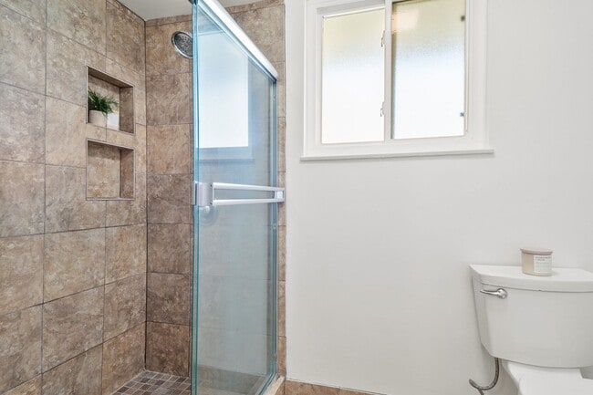 Building Photo - 700 S Yorba St