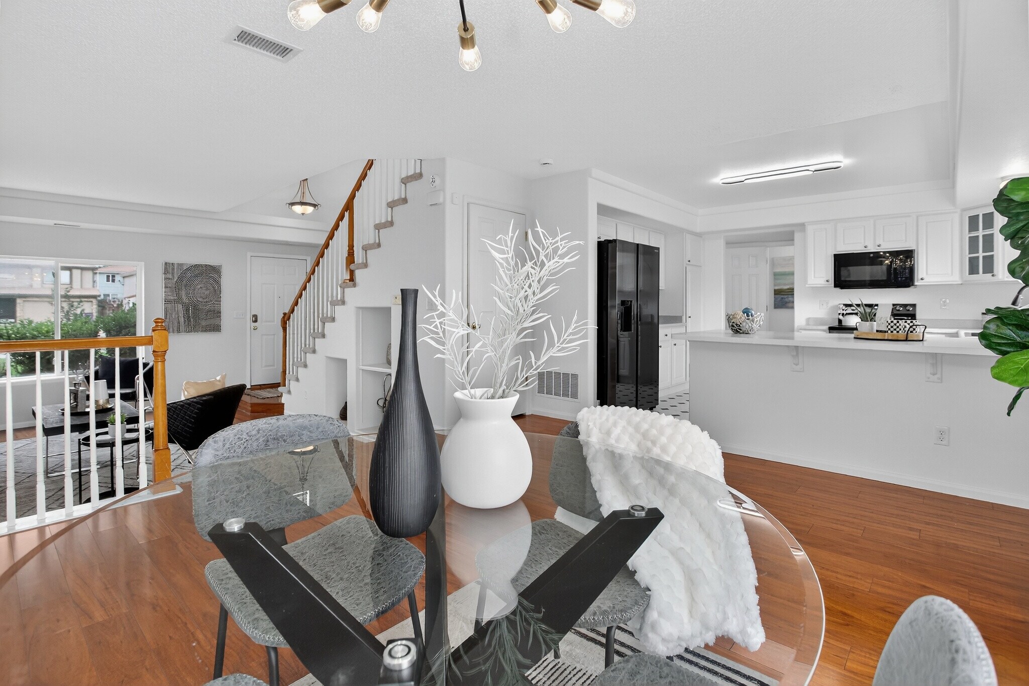 Building Photo - 4054 Perth St