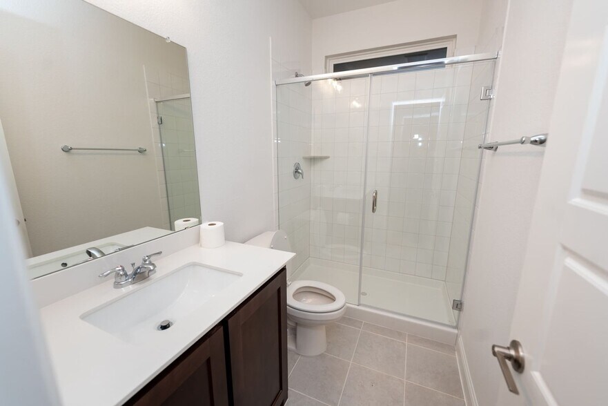 Building Photo - 1720 Sangallo Ln
