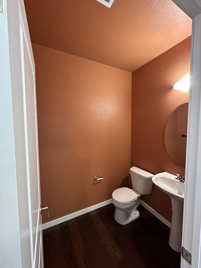 Guest bathroom - 4100 Albion St