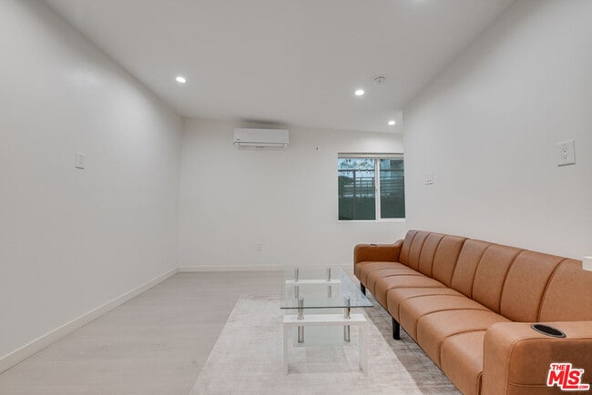 Building Photo - 8710 Chalmers Dr