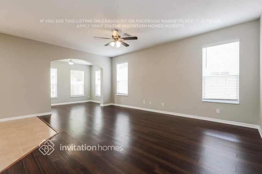 Building Photo - 9820 White Barn Way