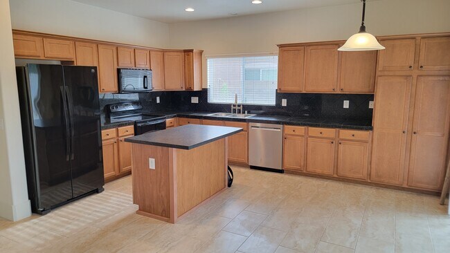 Building Photo - 4437 E Firestone Dr