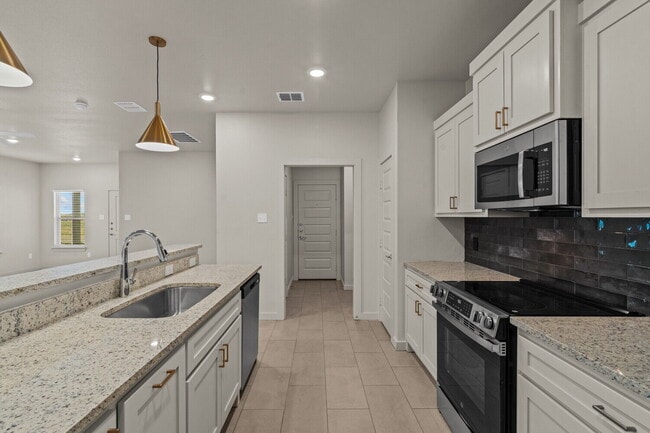 Building Photo - Brand New Townhomes in Frenship!