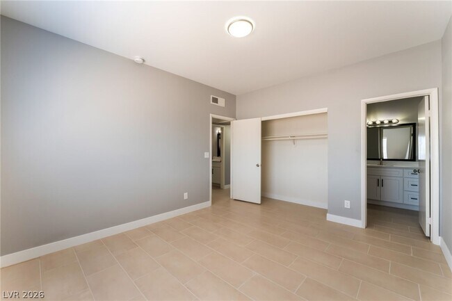 Building Photo - 5689 E Lake Mead Blvd
