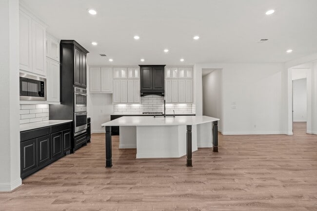 Building Photo - 18935 Wild Thornberry Dr