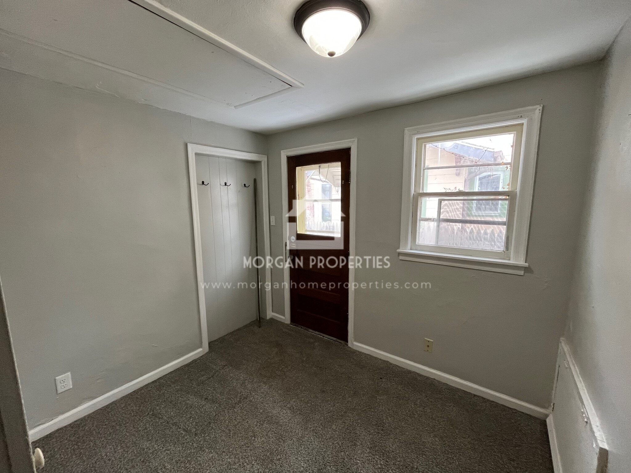 Building Photo - 713 E 31st St