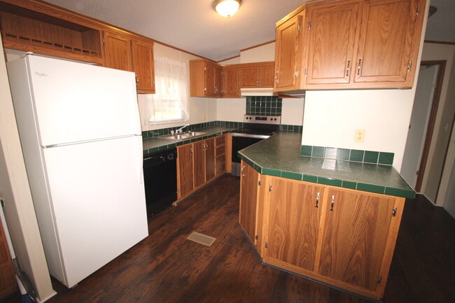 Building Photo - 121 Turtle Cove Dr