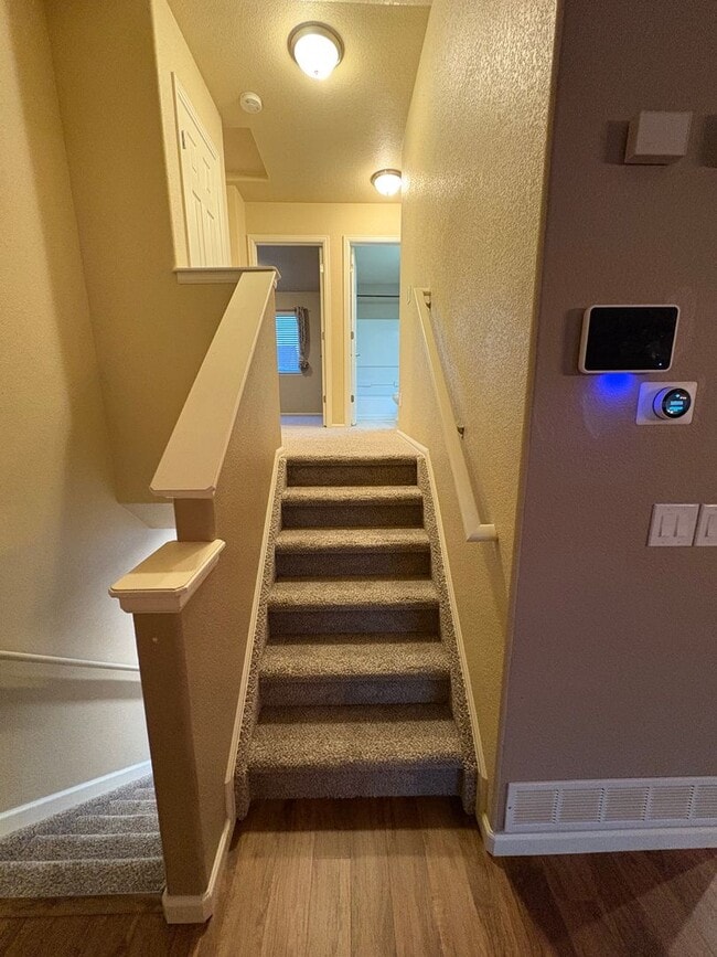 Building Photo - Lovely 3 bedroom/3 car tandem garage home in Lorson Ranch