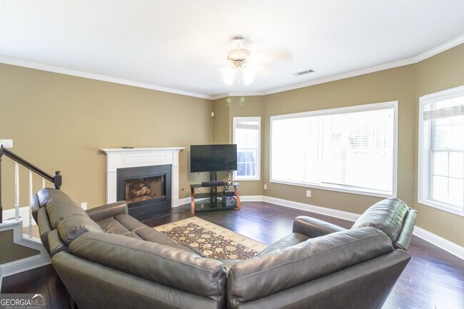 Building Photo - 27 Portico Pl