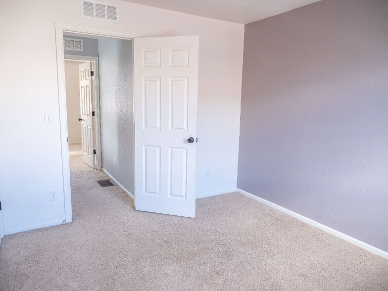 Building Photo - 3931 Balsawood Ln