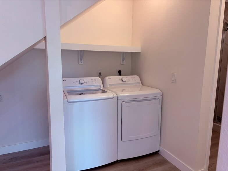 Building Photo - 5664 Campanile Way