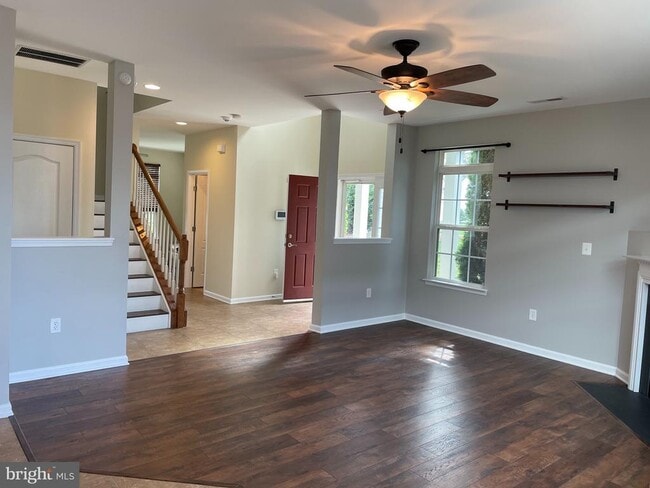 Building Photo - 114 Bowling Green Cir