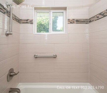 Building Photo - 5620 Rosehill Rd
