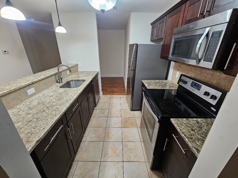 Building Photo - 115 Bruen St