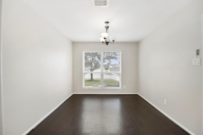 Building Photo - 9820 Lace Flower Way