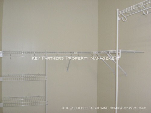 Building Photo - 15816 Conser - Cute Townhouse in Blue Valley!