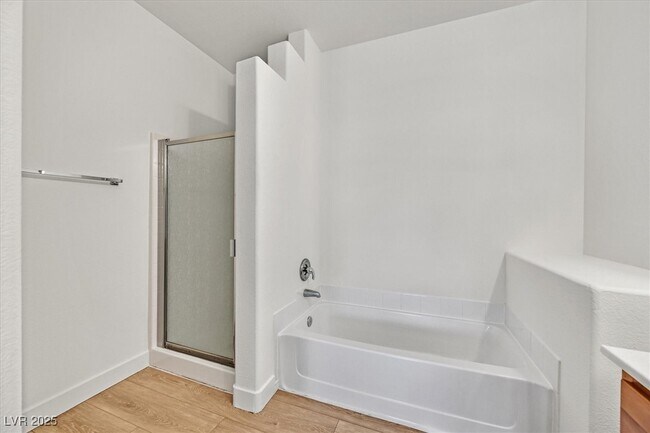 Building Photo - 2291 W Horizon Ridge Pkwy