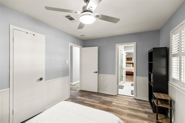 Building Photo - 12423 Honeywood Trail