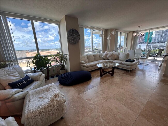 Primary Photo - 610 W Las Olas Blvd