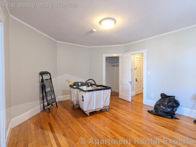 Building Photo - 156-158 Summer St Unit #309