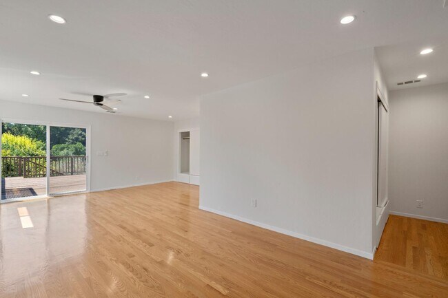 Building Photo - 1486 Richards Ave